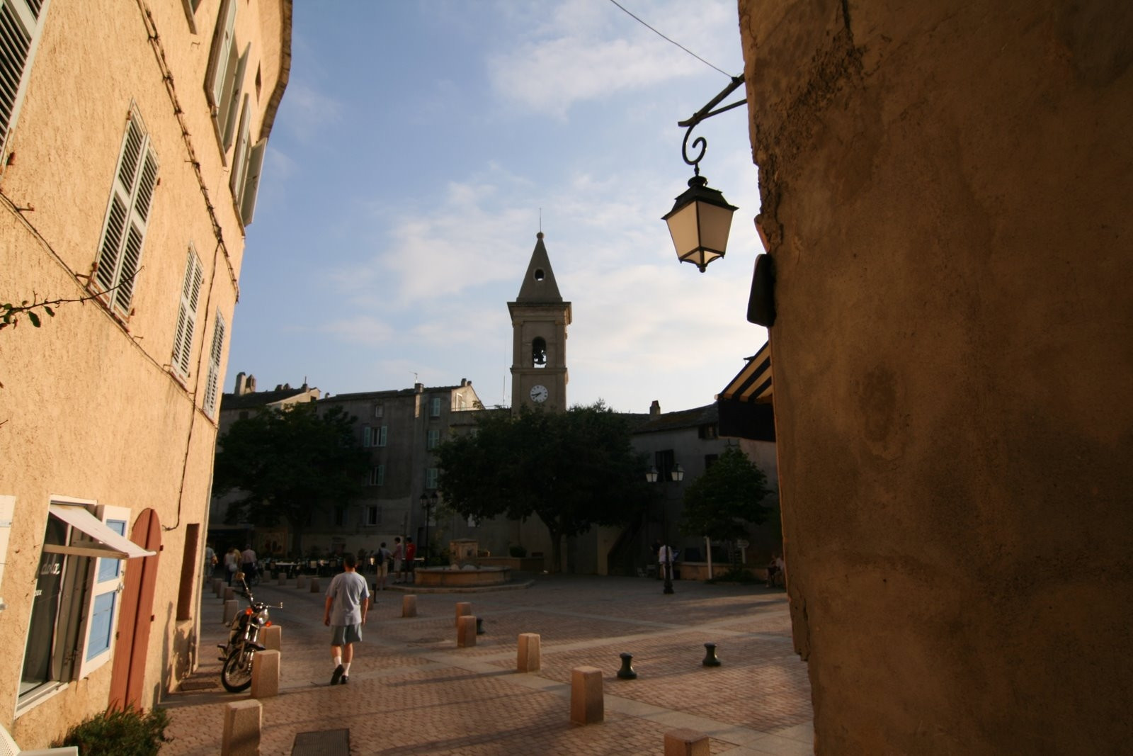 Дома в Сен-Флоране, Франция. Фото 5 – фотографии Франции