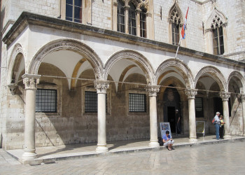 Дворец Спонца в Дубровнике, Хорватия – фотографии Хорватии