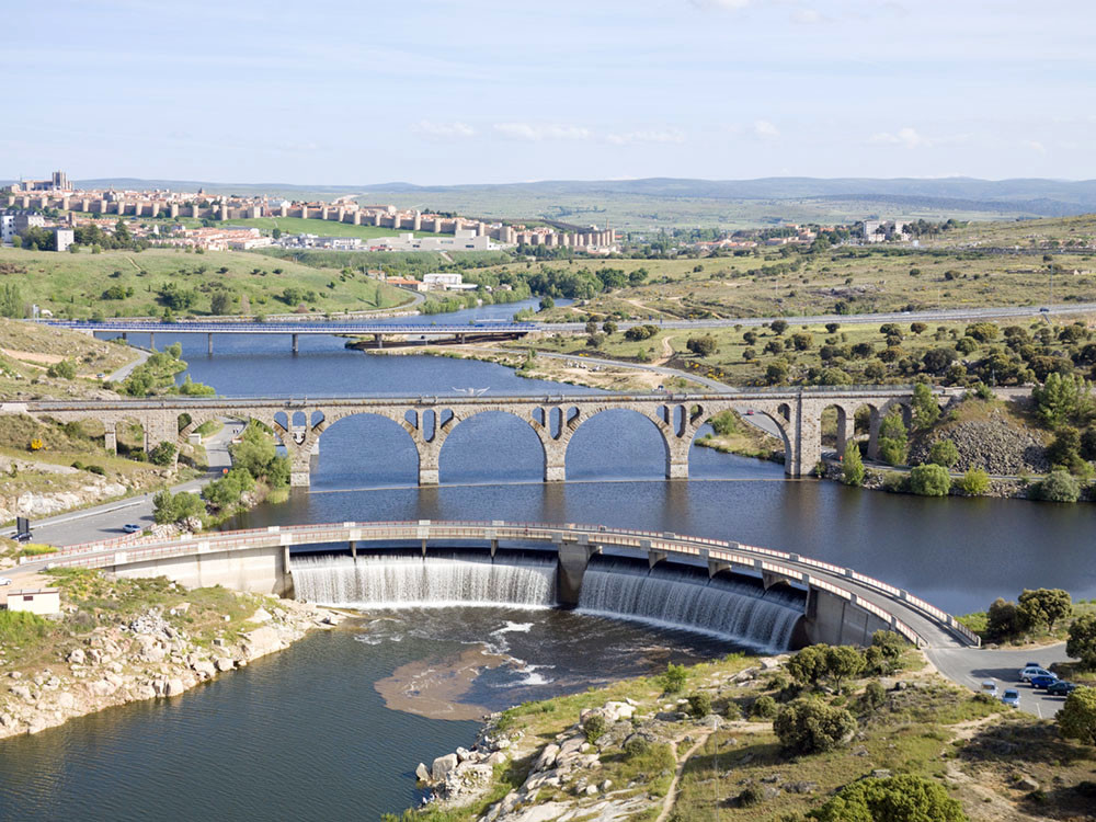 Авила (Avila) – небольшой город в центральной части Испании – фотографии Испании
