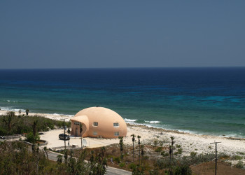 Необычный дом на пляже о-ва Кайман-Брак (Cayman Brac Island) – фотографии Каймановых островов
