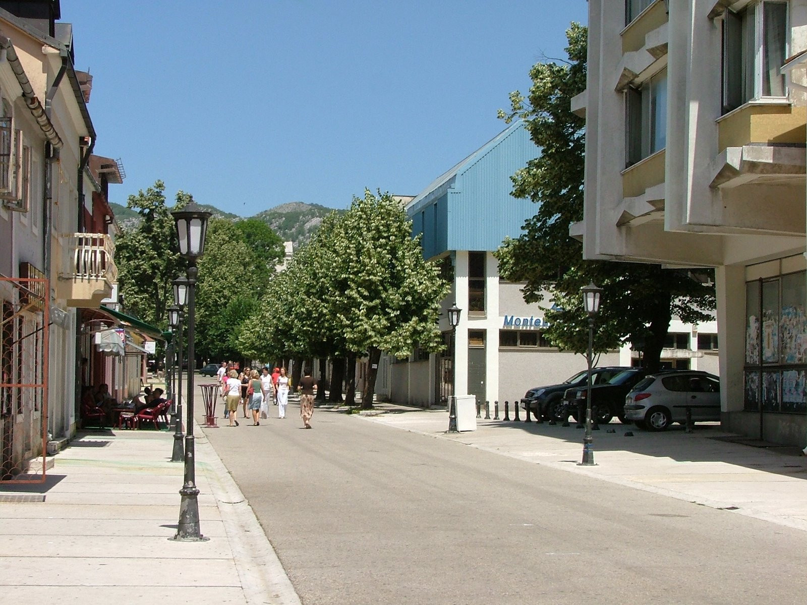 Улица в Цетине, Черногория. Фото 11 – фотографии Черногории