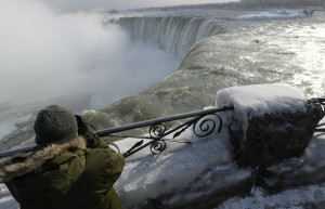 Ниагарский водопад зимой – фотографии Канады