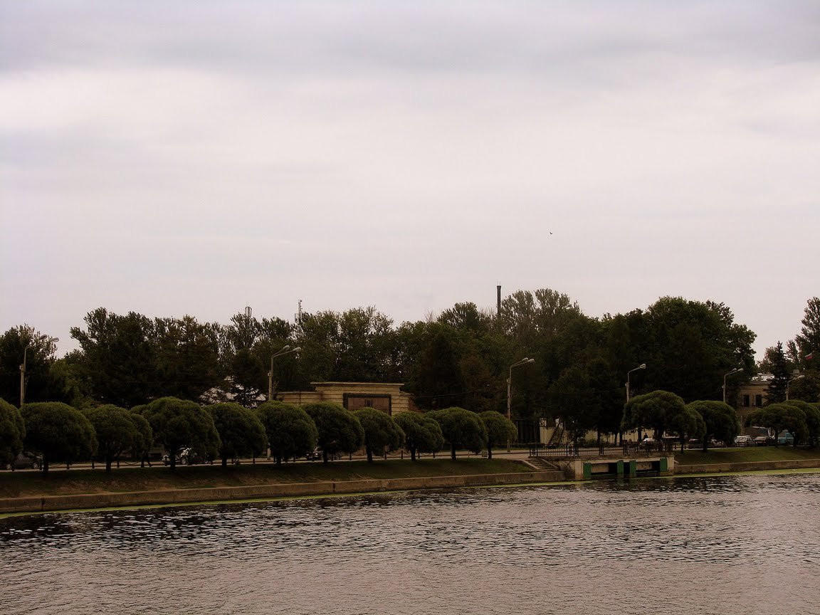 Набережная в Колпино, Россия – фотографии России