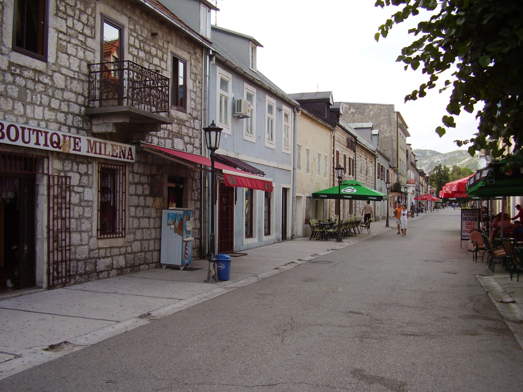 Улица в Цетине, Черногория. Фото 10 – фотографии Черногории