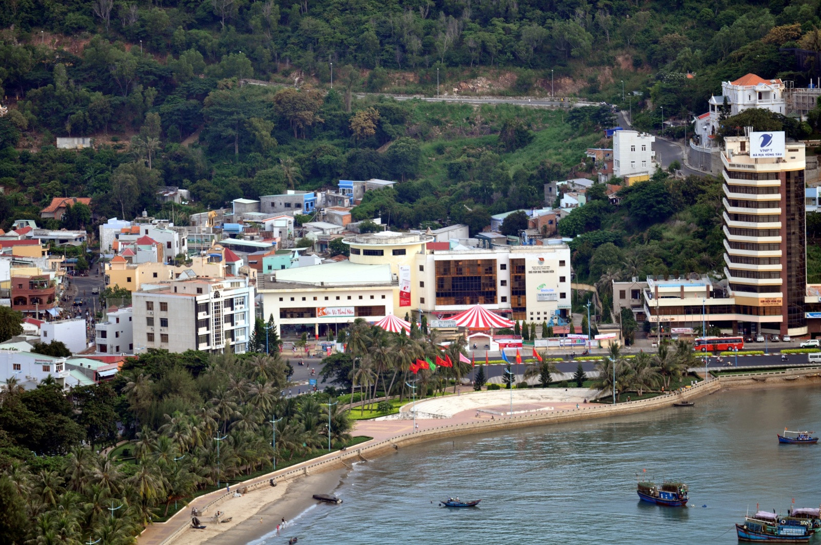 Вунгтау – курортный город на юге Вьетнама – фотографии Вьетнама