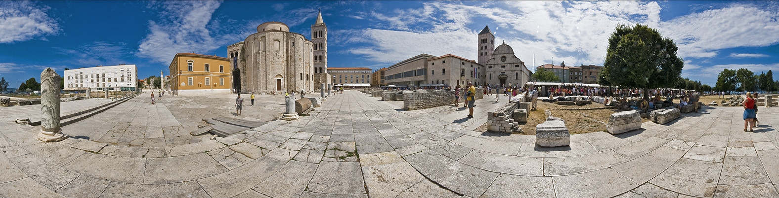 Площадь в Задаре, Хорватия – фотографии Хорватии