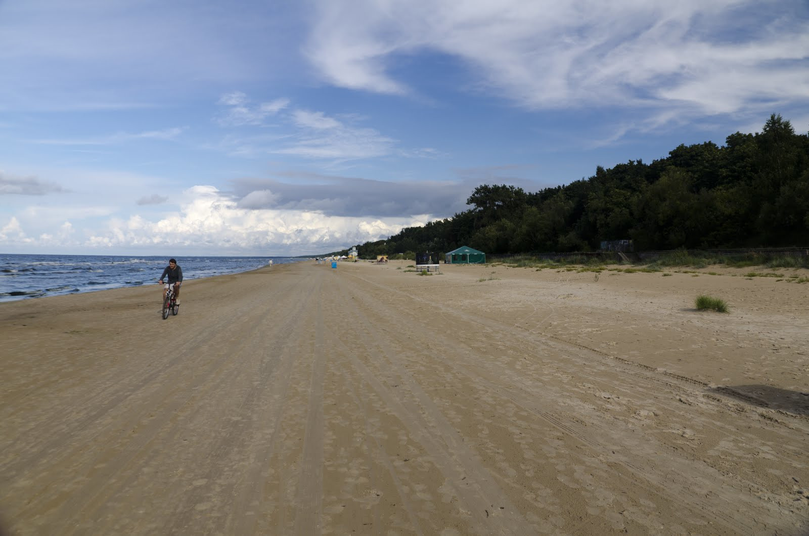 Протяжённые юрмальские пляжи – фотографии Латвии