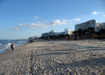 Пляж в Монастире, Северный Тунис – фотографии Туниса