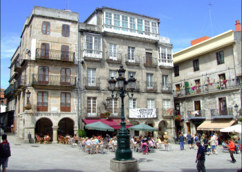 Площадь Конституции (Praza da Constitución) – фотографии Испании