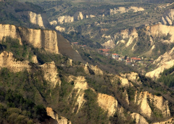 Скалы в Мелник, Болгария – фотографии Болгарии