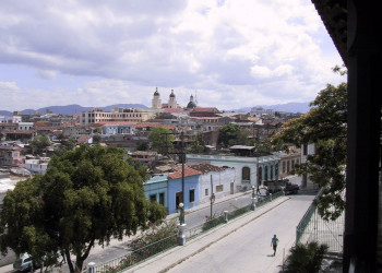 Улица в Сантьяго-де- Куба, Куба. Фото 7 – фотографии Кубы