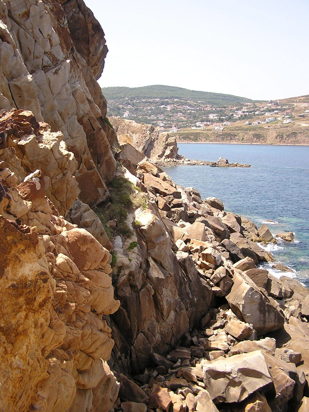Скала на острове Табарка, Северный Тунис – фотографии Туниса