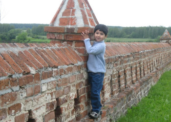 Мальчик в Кидекше, Россия – фотографии России