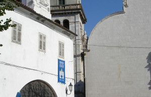 Памятник в Осоре, Хорватия. Фото 1 – фотографии Хорватии