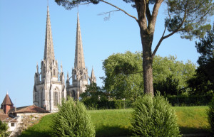 Архитектура в Байонне, Франция – фотографии Франции