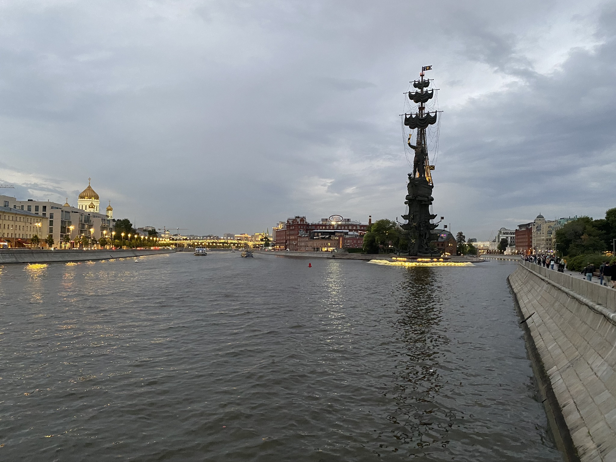 Памятник Петру I, Москва – фотографии России