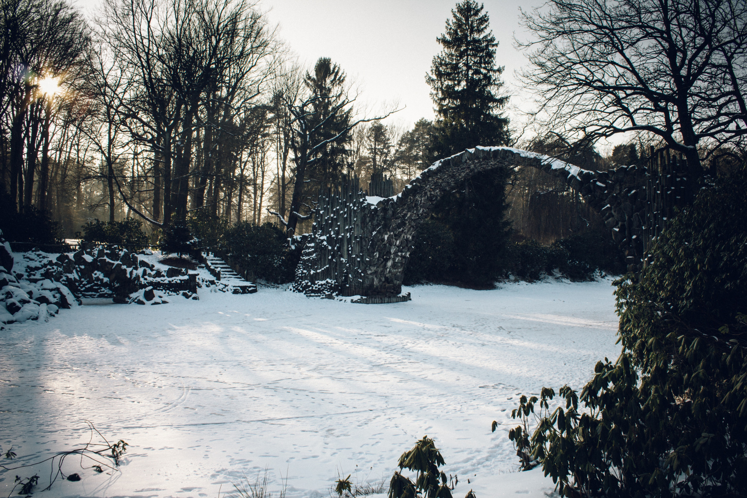Чёртов мост Ракотцбрюке (Rakotzbrücke) рядом с Берлином, Германия – фотографии Германии