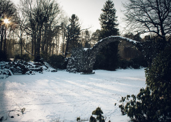 Чёртов мост Ракотцбрюке (Rakotzbrücke) рядом с Берлином, Германия – фотографии Германии