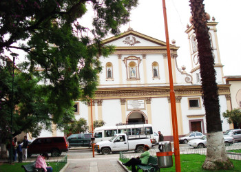 Барочная церковь Iglesia El Hospicio – фотографии Боливии