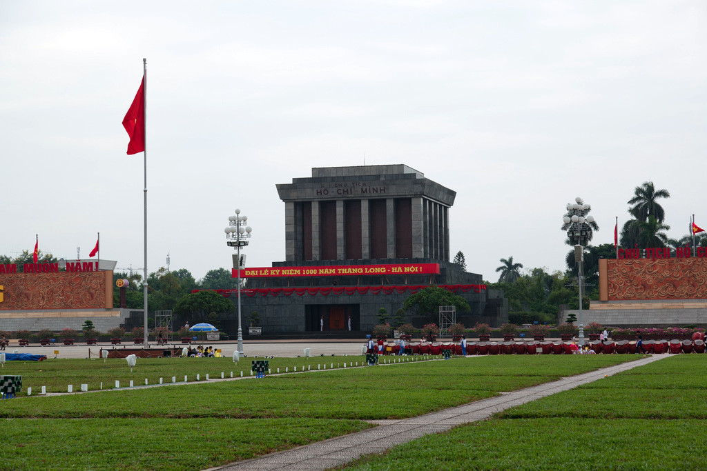 Мавзолей Хо Ши Мина в Ханое – фотографии Вьетнама