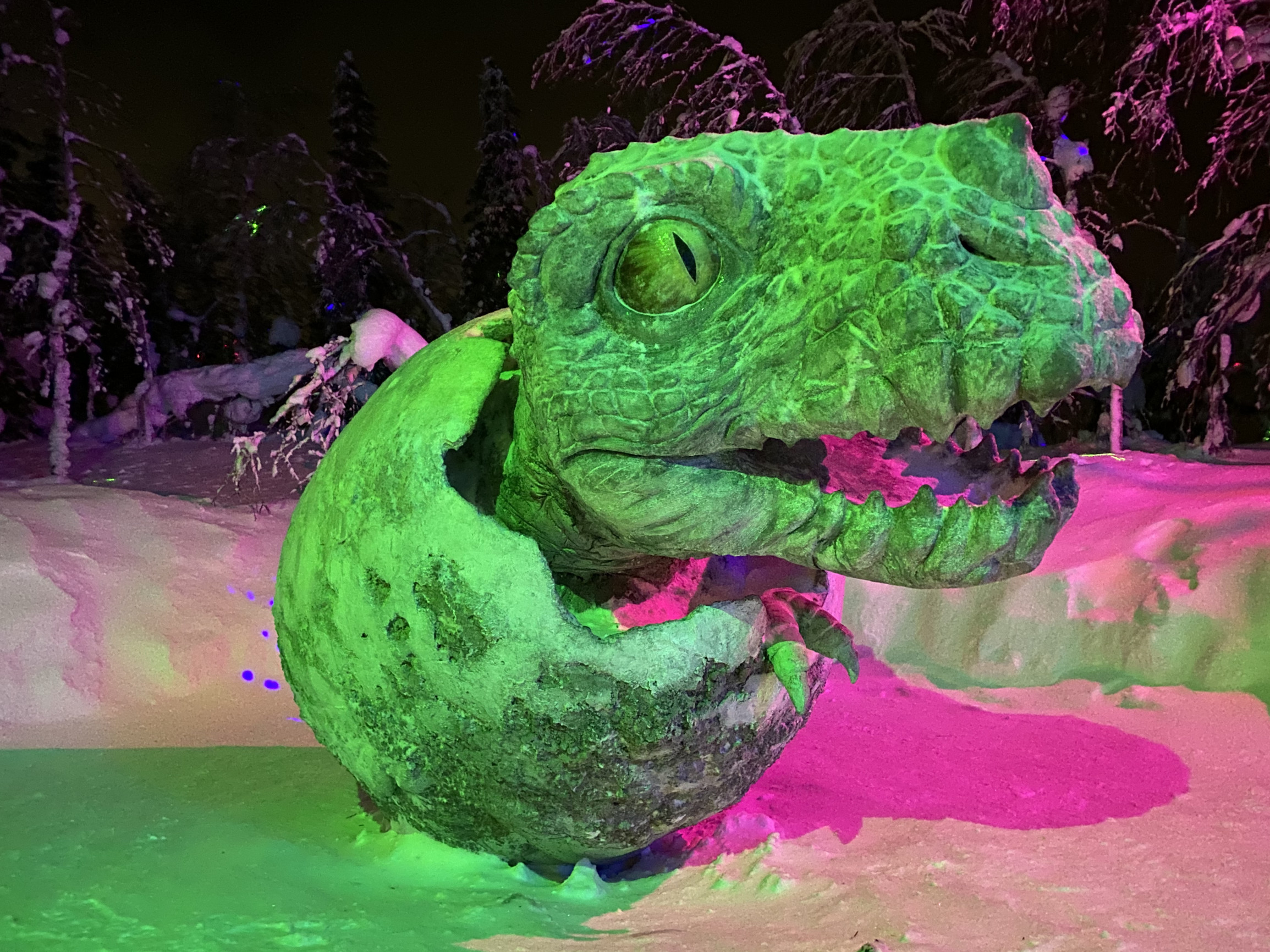 Динозаврик в парке «Таинственный лес», Кировск – фотографии России