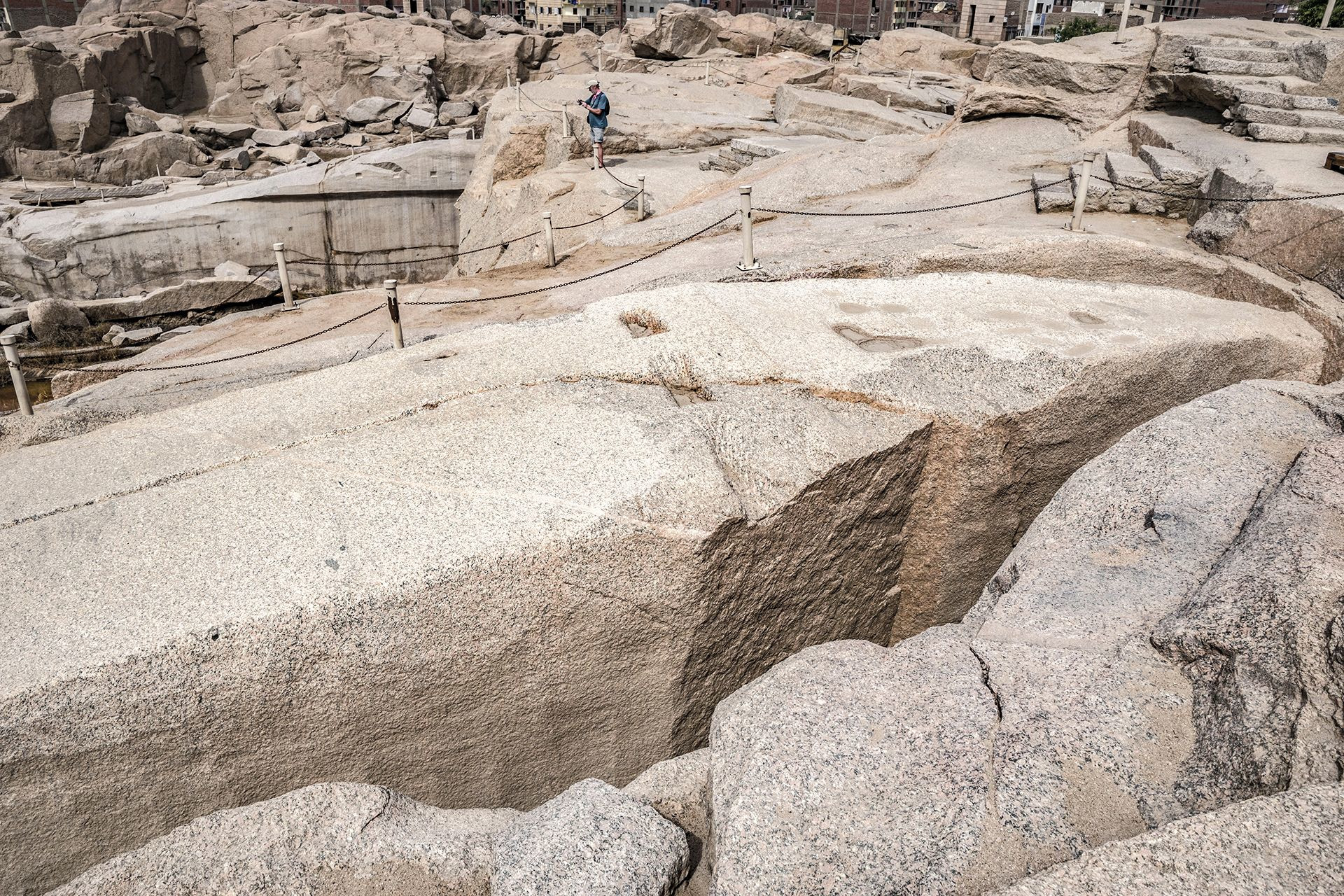 Незаконченный обелиск 12 – фотографии Египта