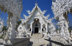 Здание Белого храма олицетворяет нирвану – фотографии Таиланда