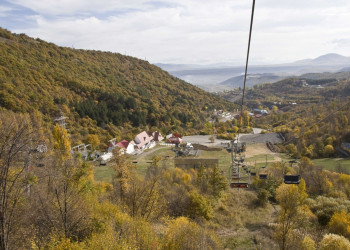 Панорамный вид в Цахкадзор, Армения – фотографии Армении