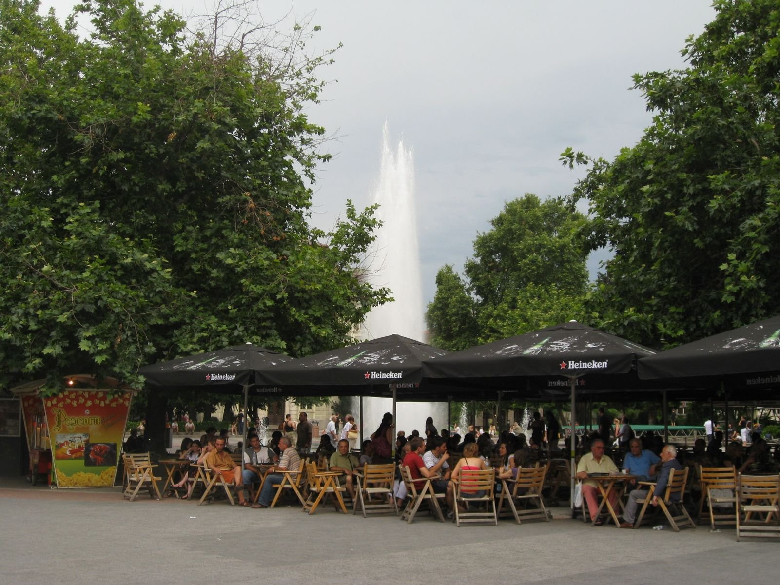 Кафе в Пловдиве, Болгария. Фото 1 – фотографии Болгарии