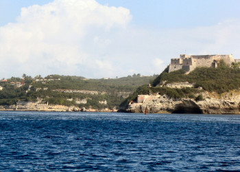 Крепость Сан-Педро-де-ла-Рока в Сантьяго де Куба, Куба – фотографии Кубы