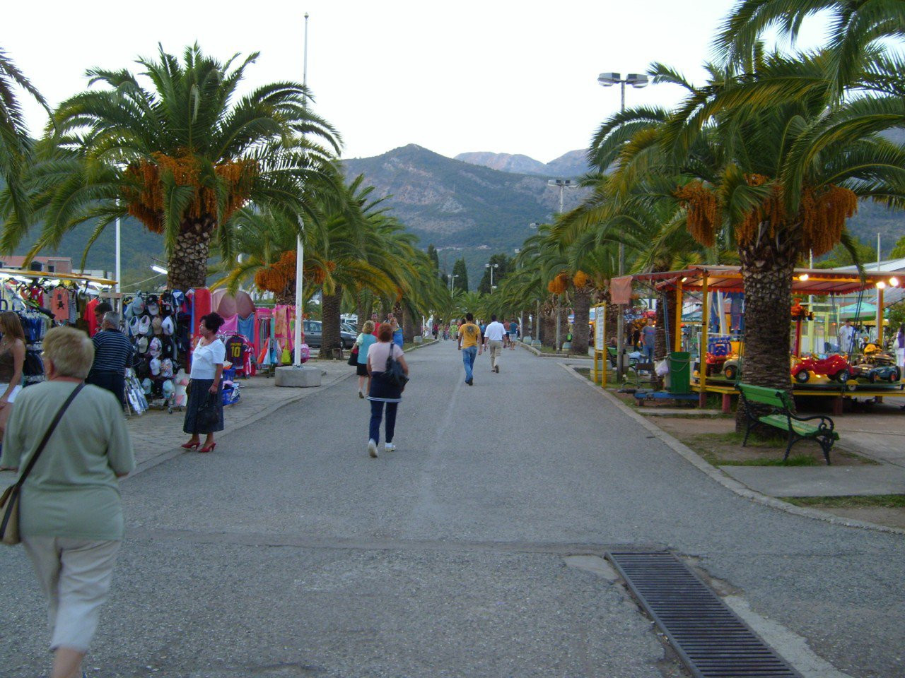 Улица в Будва, Черногория. Фото 36 – фотографии Черногории