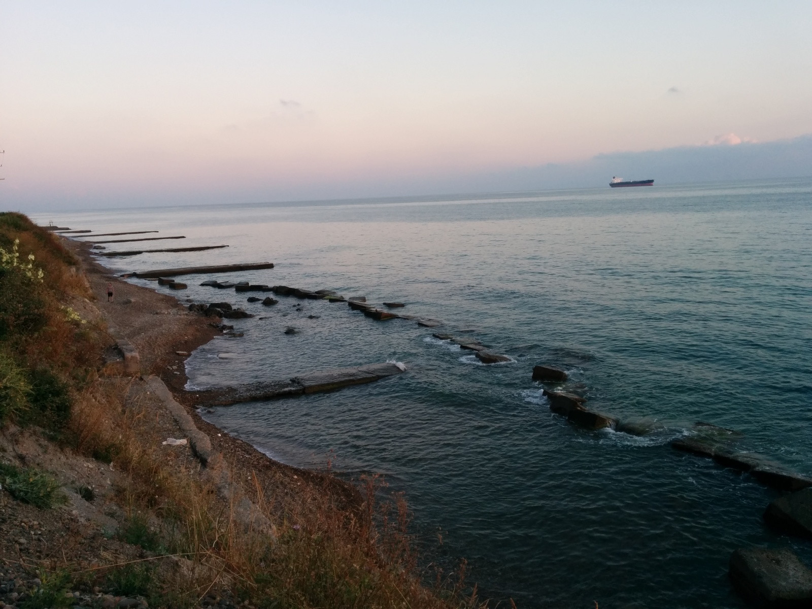 Побережье возле поселка Южный, июль 2014. Фото 1 – фотографии России