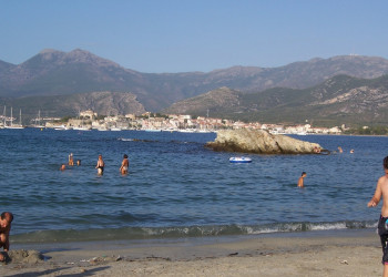 Море в Сен-Флоране, Франция – фотографии Франции