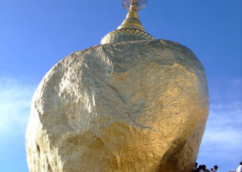 Золотой камень в Чайттийо, Мьянма – фотографии Мьянмы
