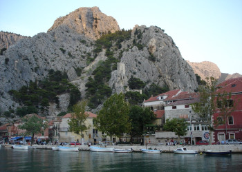 Набережная в Омиш, Хорватия. Фото 2 – фотографии Хорватии