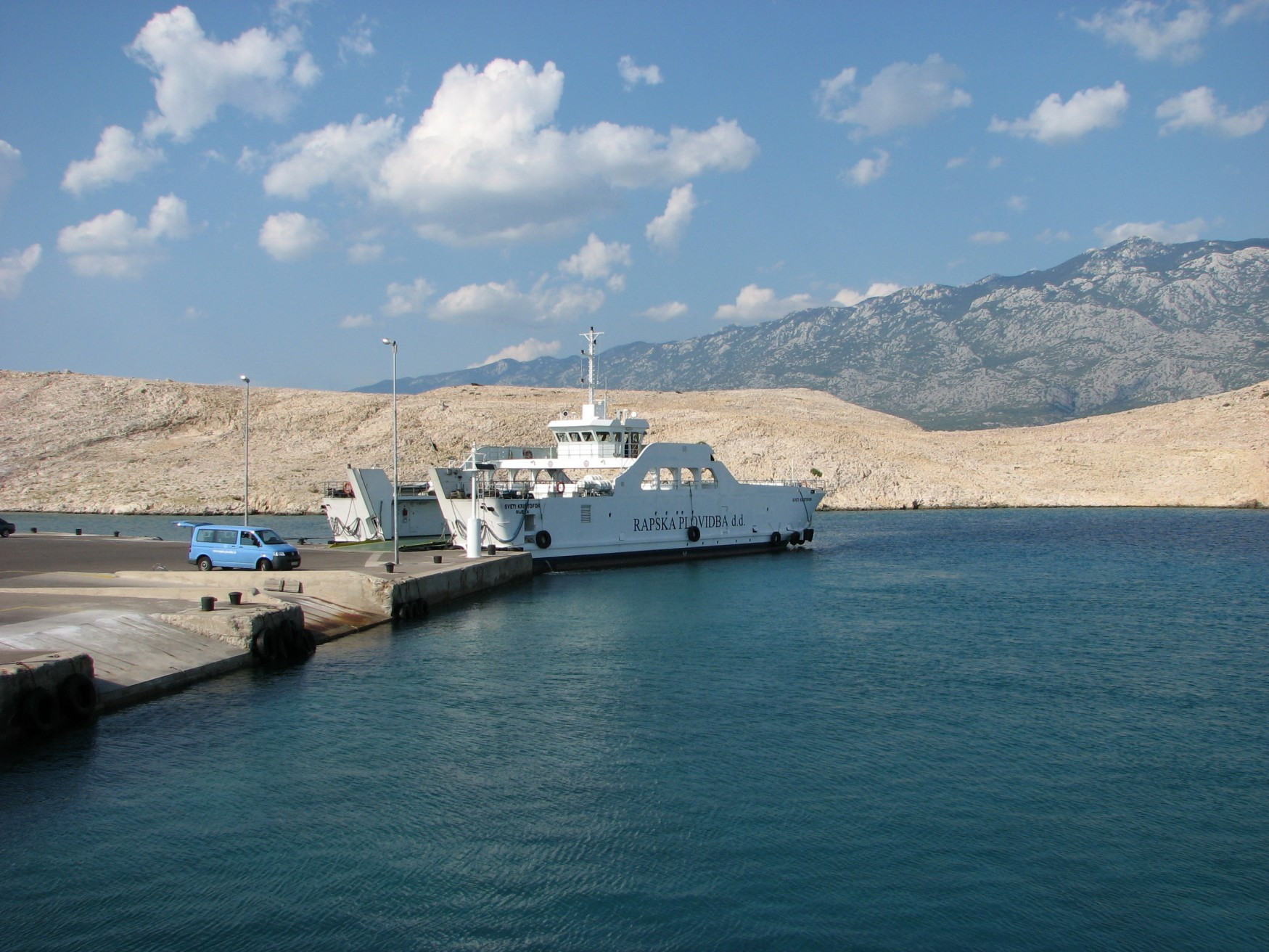 Катер на острове Раб, Хорватия. Фото 1 – фотографии Хорватии