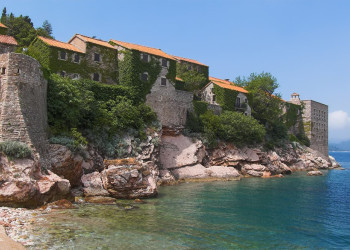 Дома в Святой Стефан, Черногория. Фото 22 – фотографии Черногории