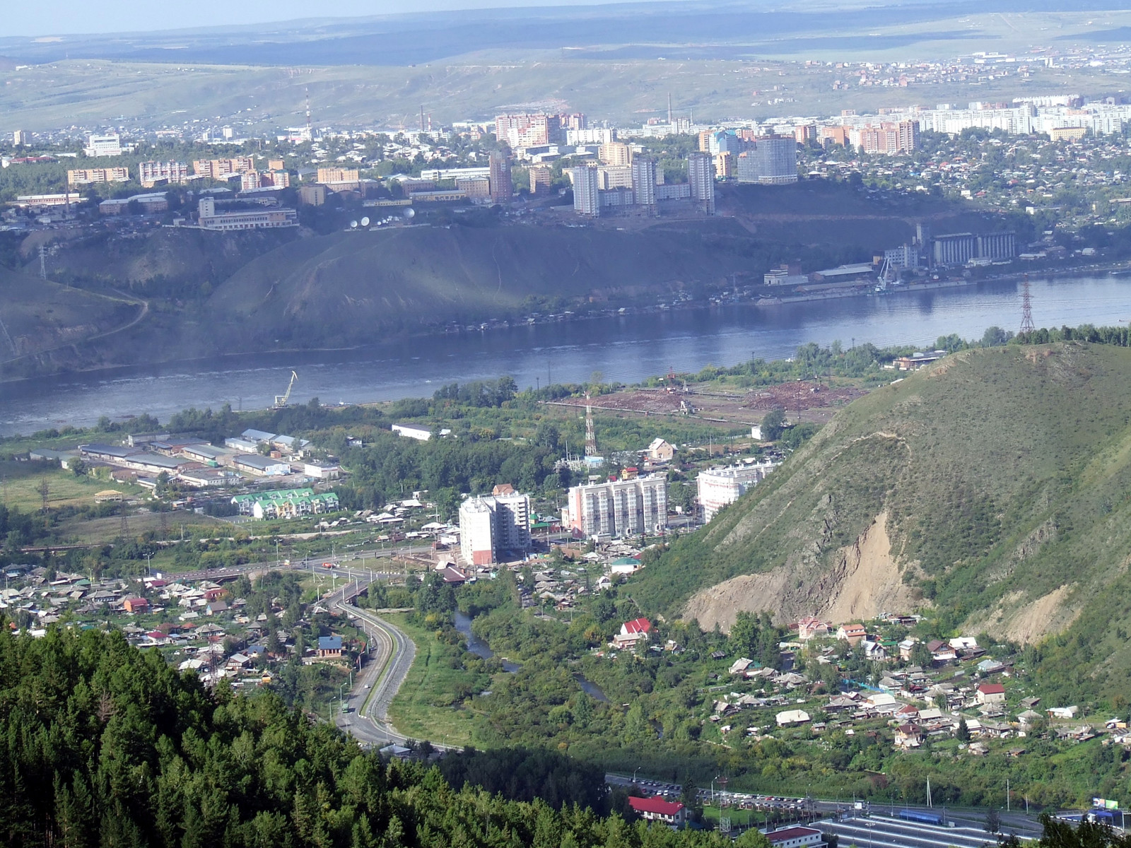 Парк спорта и отдыха Бобровый лог, вид на Красноярск. Фото 1 – фотографии России