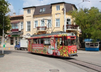 Трамваи на улицах Евпатории, Крым. Фото 1 – фотографии России