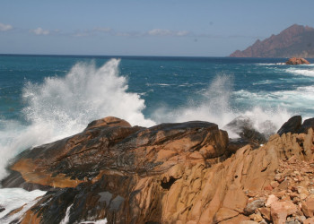 Скала в Порто, Франция. Фото 16 – фотографии Франции