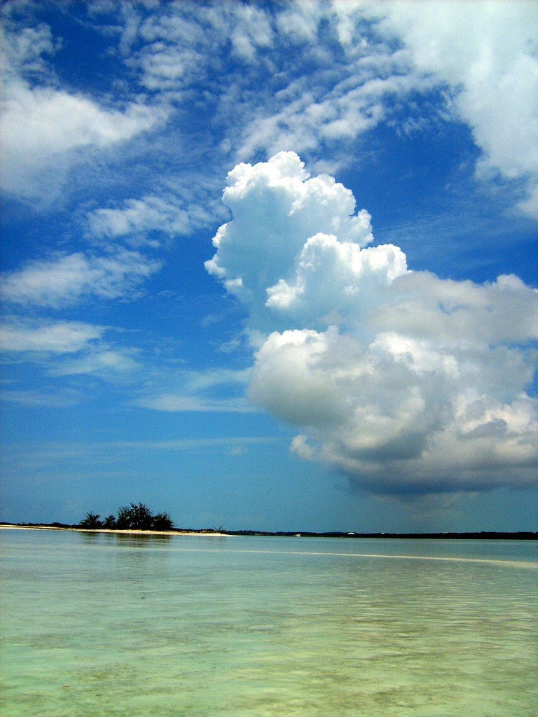 Море на острове Эксума, Багамские острова. Фото 25 – фотографии Багамских островов