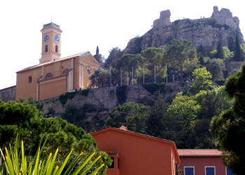 Достопримечательность в Эз, Франция – фотографии Франции