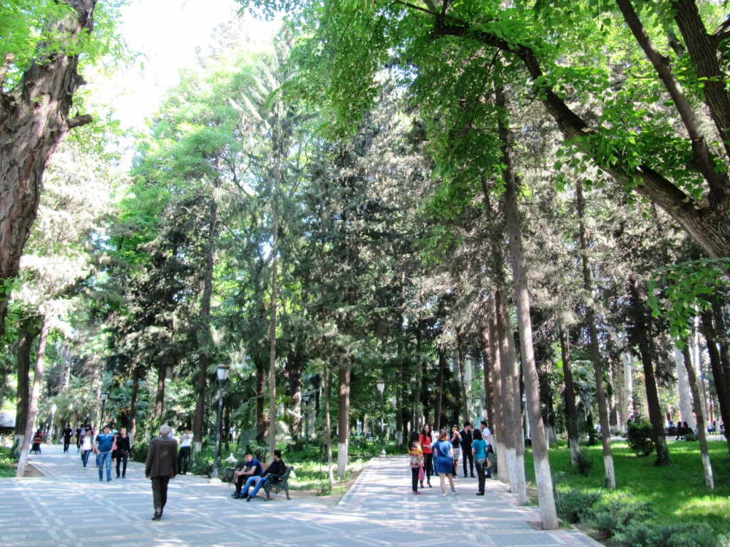 Парк в Гяндже – фотографии Азербайджана