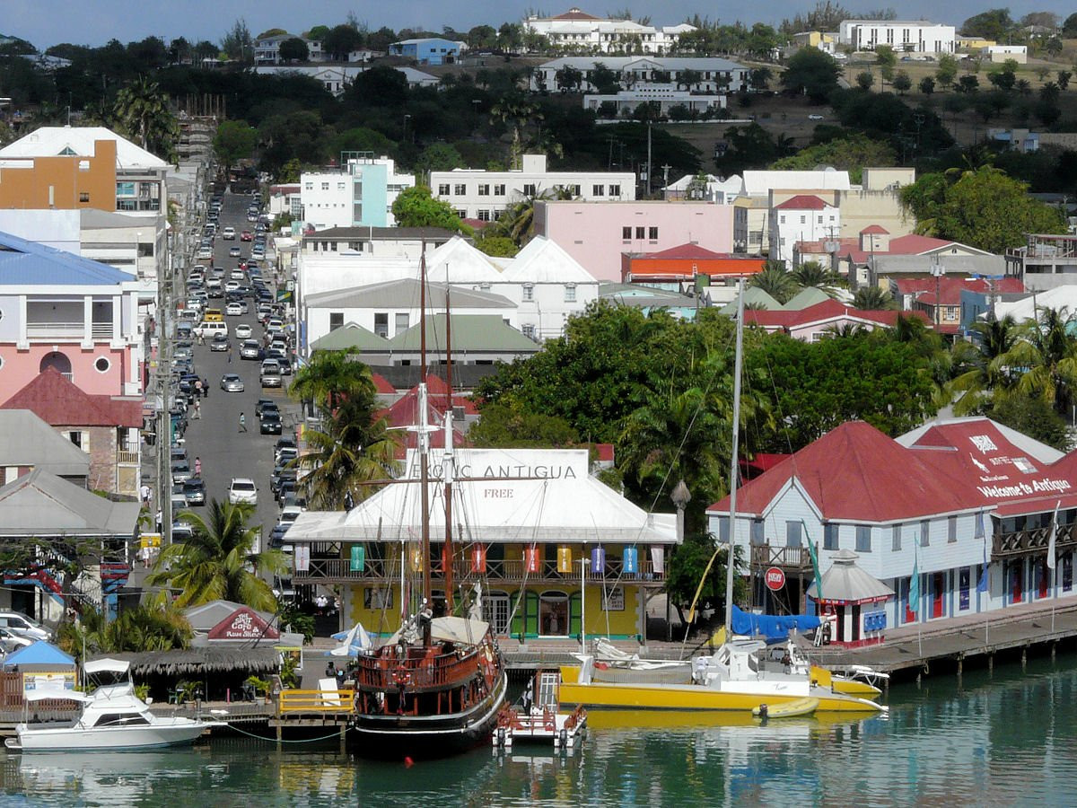 Набережная в Сент-Джонс – фотографии Антигуа и Барбуды