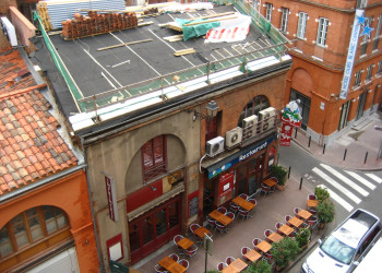 Крыши домов Тулузе, Франция – фотографии Франции