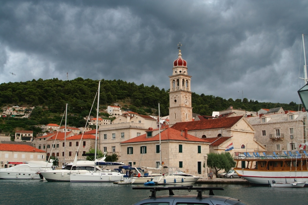 Яхты и катера в Пучишче, Хорватия – фотографии Хорватии