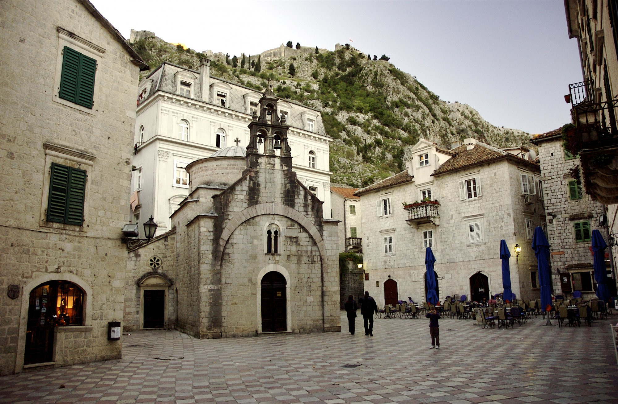 Улица в Которе, Черногория. Фото 13 – фотографии Черногории