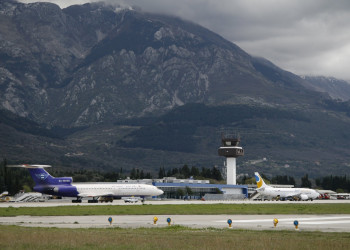 Аэропорт в Тиват, Черногория. Фото 1 – фотографии Черногории