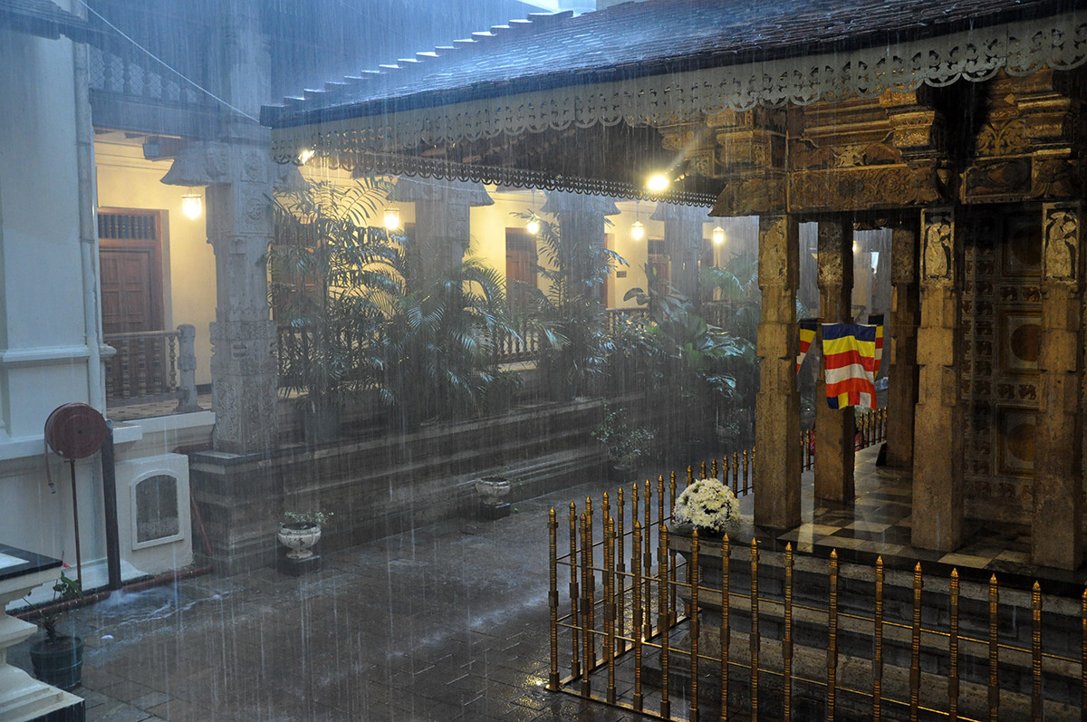 Храм Зуба Будды, Канди, Шри-Ланка. Фото 2 – фотографии Шри-Ланки