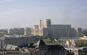 В румынском Дворце парламента теперь располагаются министерства, фирмы, музеи, проводятся фестивали – фотографии Румынии